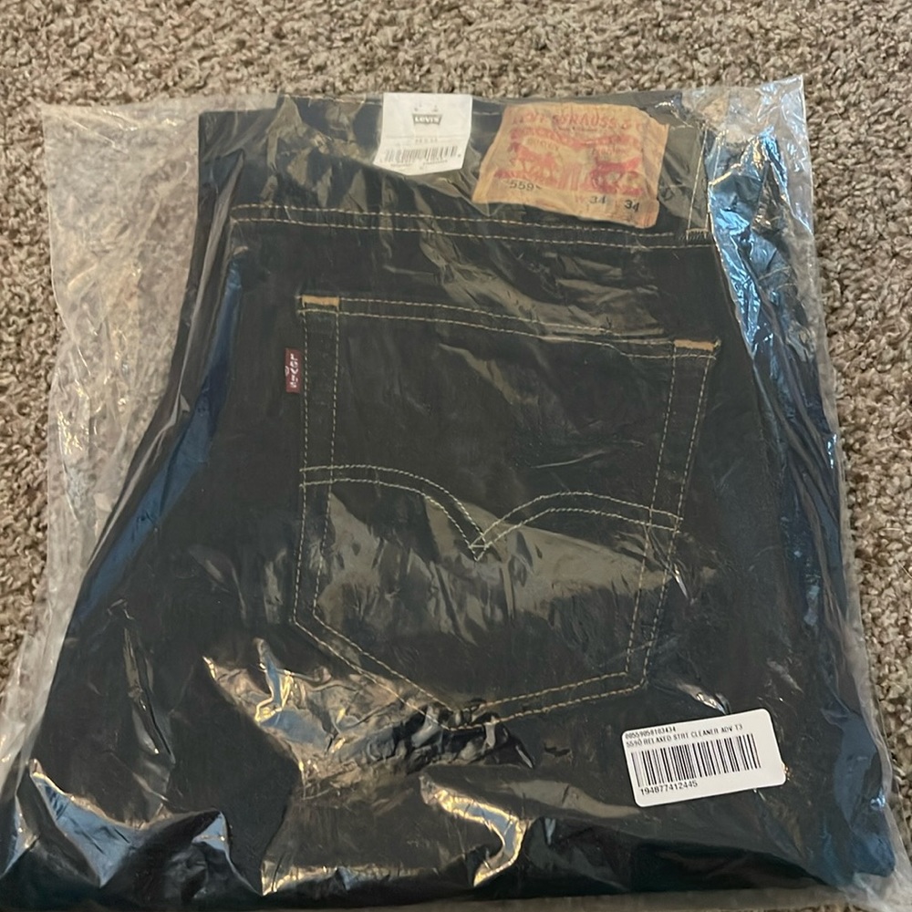 Men’s Levi 559 jean NWT